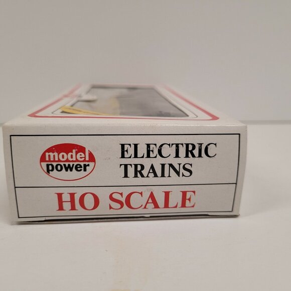 Model Power HO Scale 40' Chemical Tank Car 6921H Dupont Plastic Electric Train - Picture 5 of 6